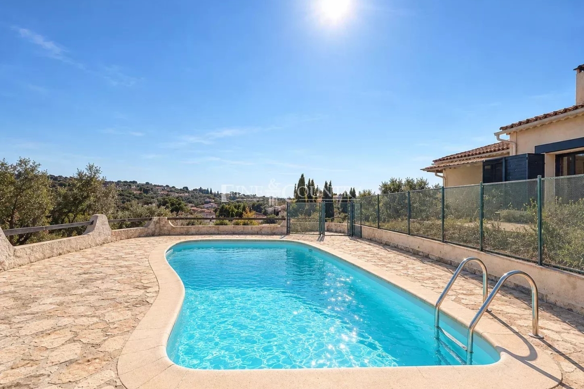 Luxury House for sale in Cagnes-sur-Mer, 830 000 €, Photo 3