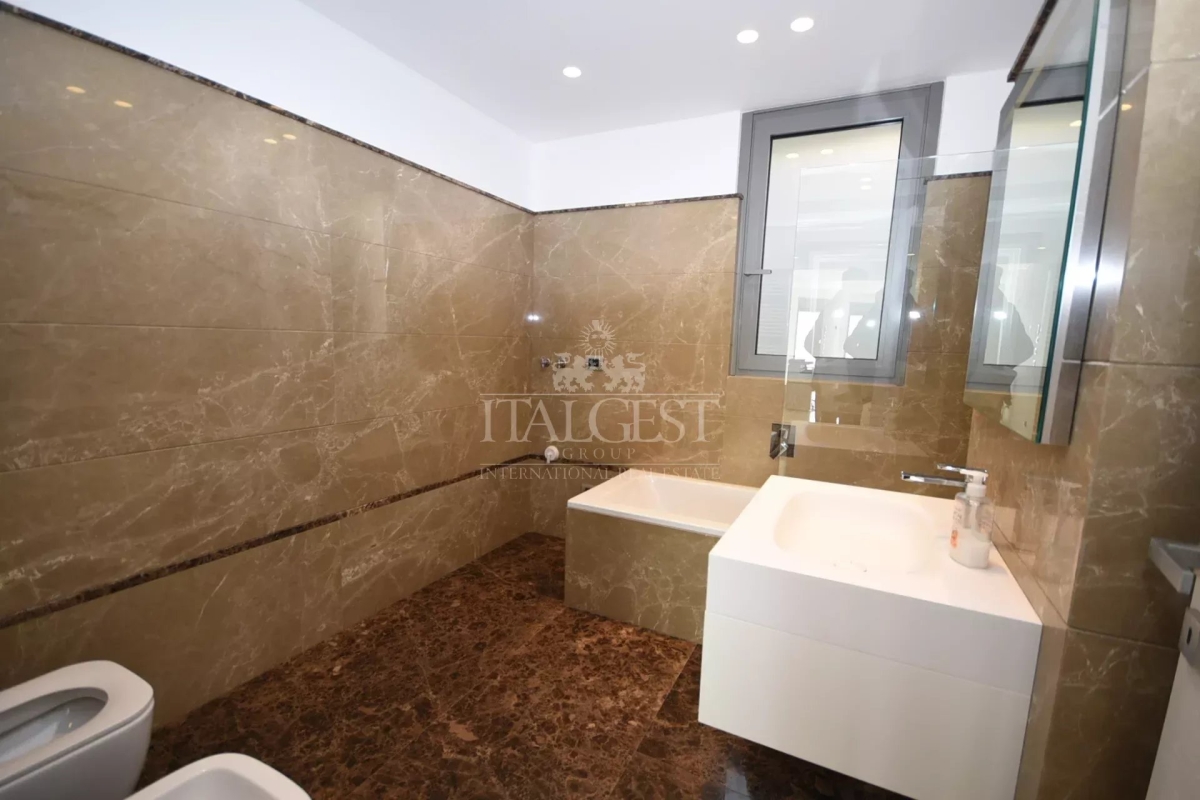 Luxury Apartment for sale in Sanremo, 695 000 €, Photo 7