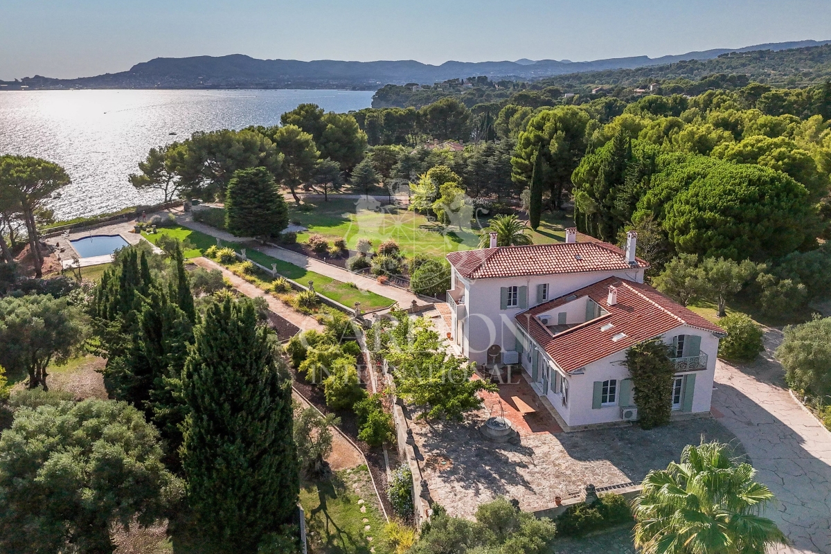 Luxury House for sale in Saint-Cyr-sur-Mer, 5 500 000 €, Photo 1