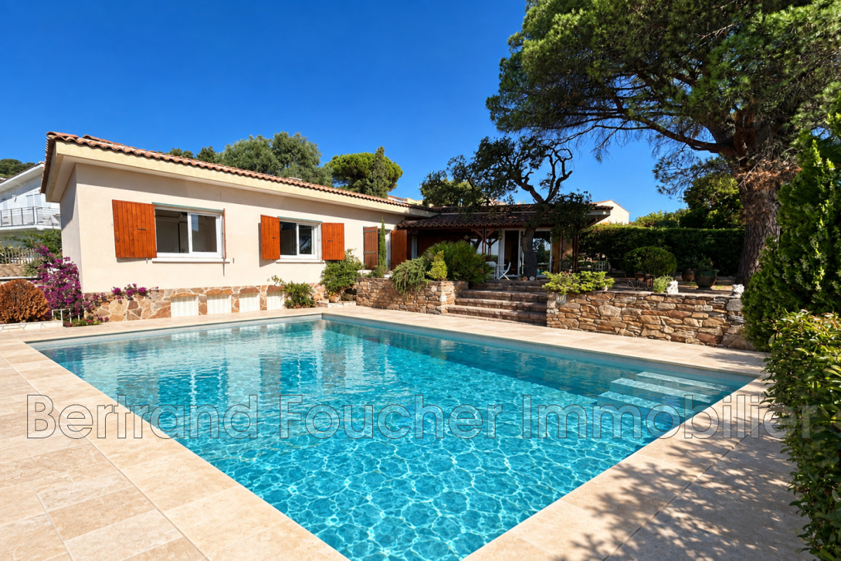 Luxury House for sale in Cavalaire-sur-Mer, 750 000 €, Photo 1