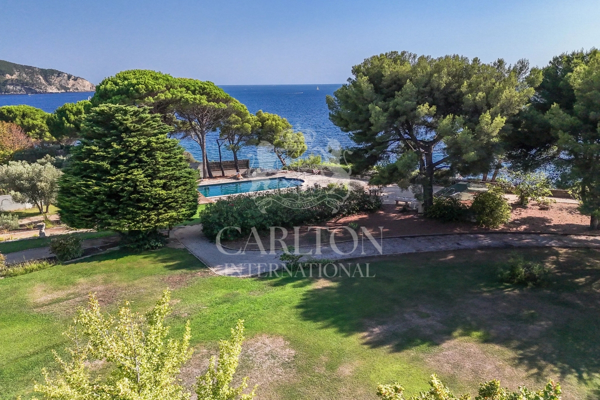 Luxury House for sale in Saint-Cyr-sur-Mer, 5 500 000 €, Photo 2