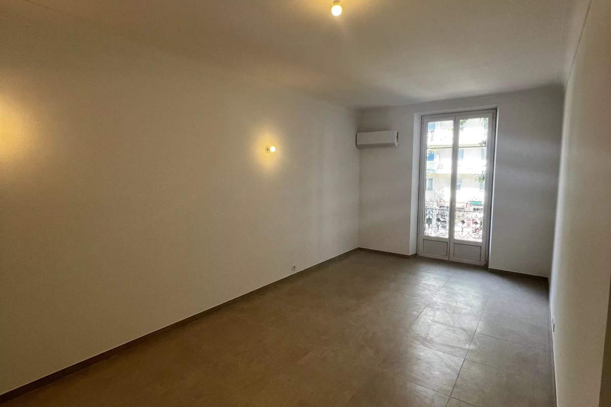 Appartement de luxe à vendre à Cannes, 309 000 €, Photo 2