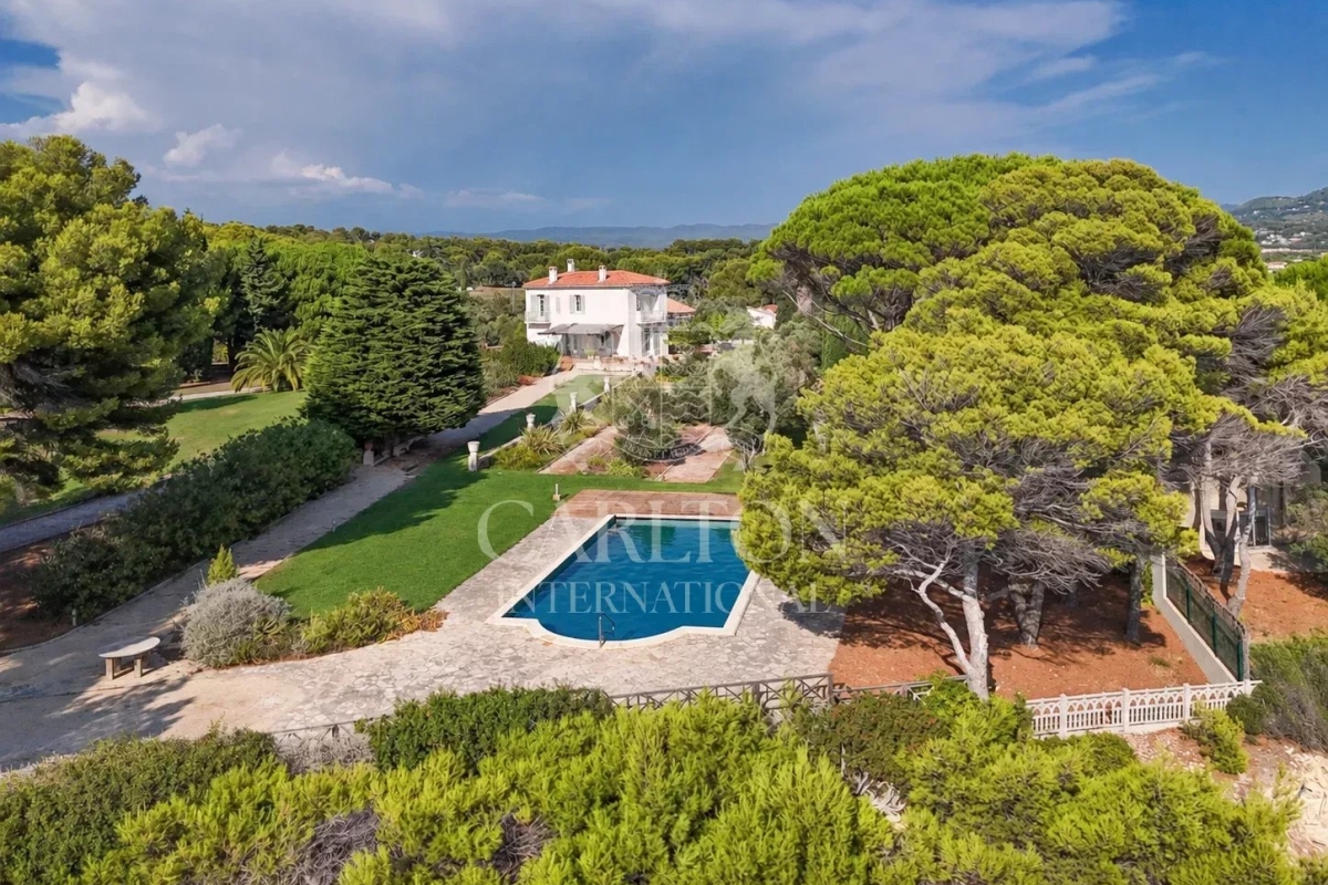 Luxury House for sale in Saint-Cyr-sur-Mer, 5 500 000 €, Photo 3