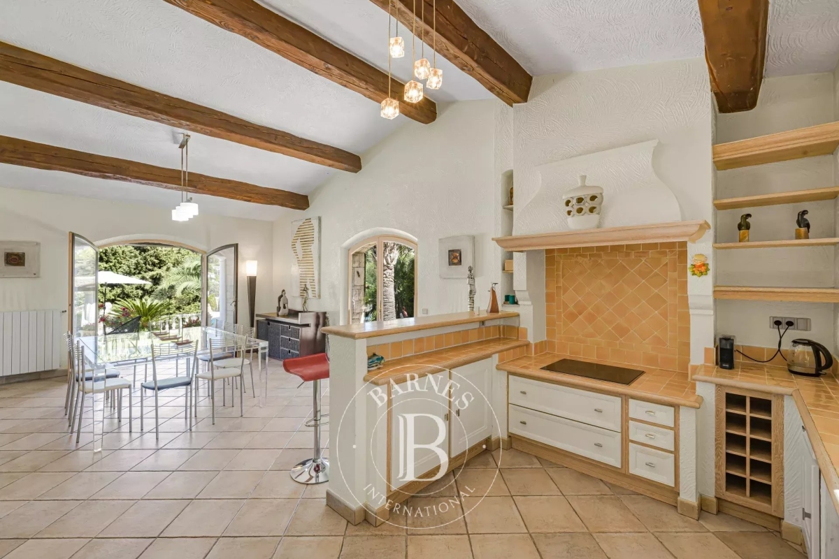 Luxury House for sale in Cagnes-sur-Mer, 2 120 000 €, Photo 7