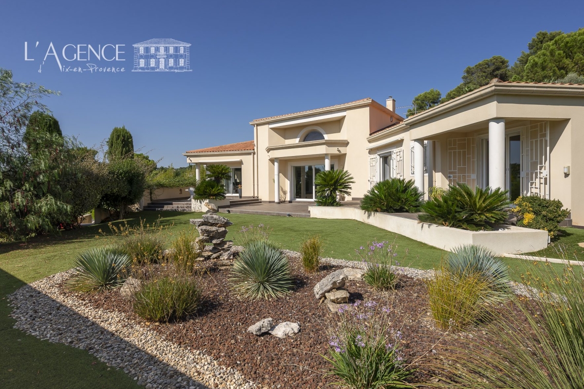 Maison de luxe à vendre à Marseille 11ème, 1 060 000 €, Photo 1