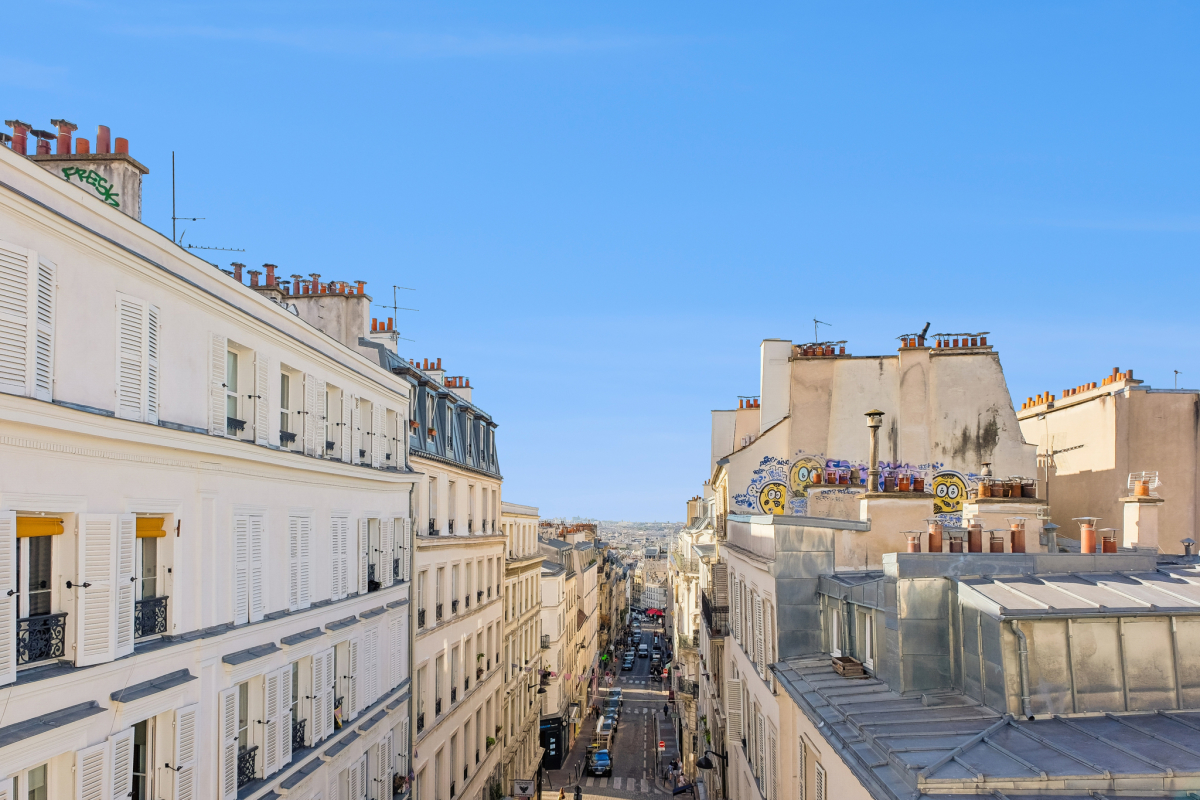 Luxury Apartment for sale in Paris 18ème, 795 000 €, Photo 2
