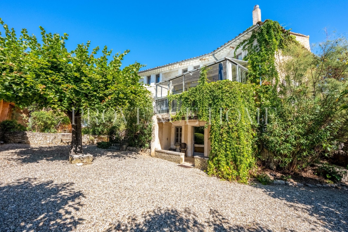 Luxury House for sale in Saint Saturnin les Apt, 680 000 €, Photo 2