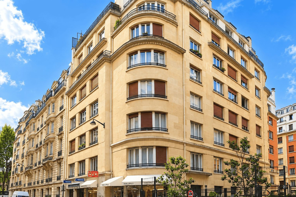 Luxury Apartment for sale in Paris 16ème, 890 000 €, Photo 2