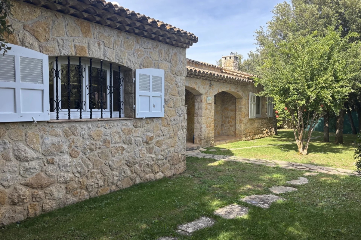 Luxury House for sale in Grasse, 1 370 000 €, Photo 5