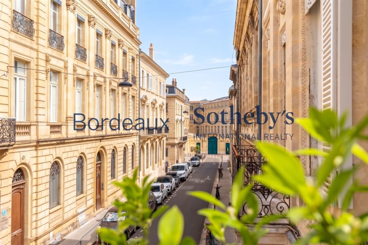 Maison de luxe à vendre à Bordeaux, 1 450 000 €, Photo 2