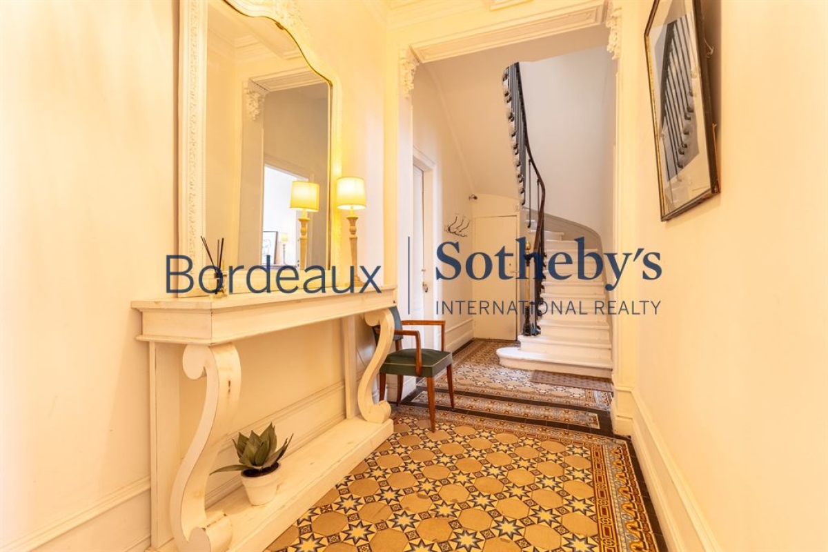 Maison de luxe à vendre à Bordeaux, 1 450 000 €, Photo 3