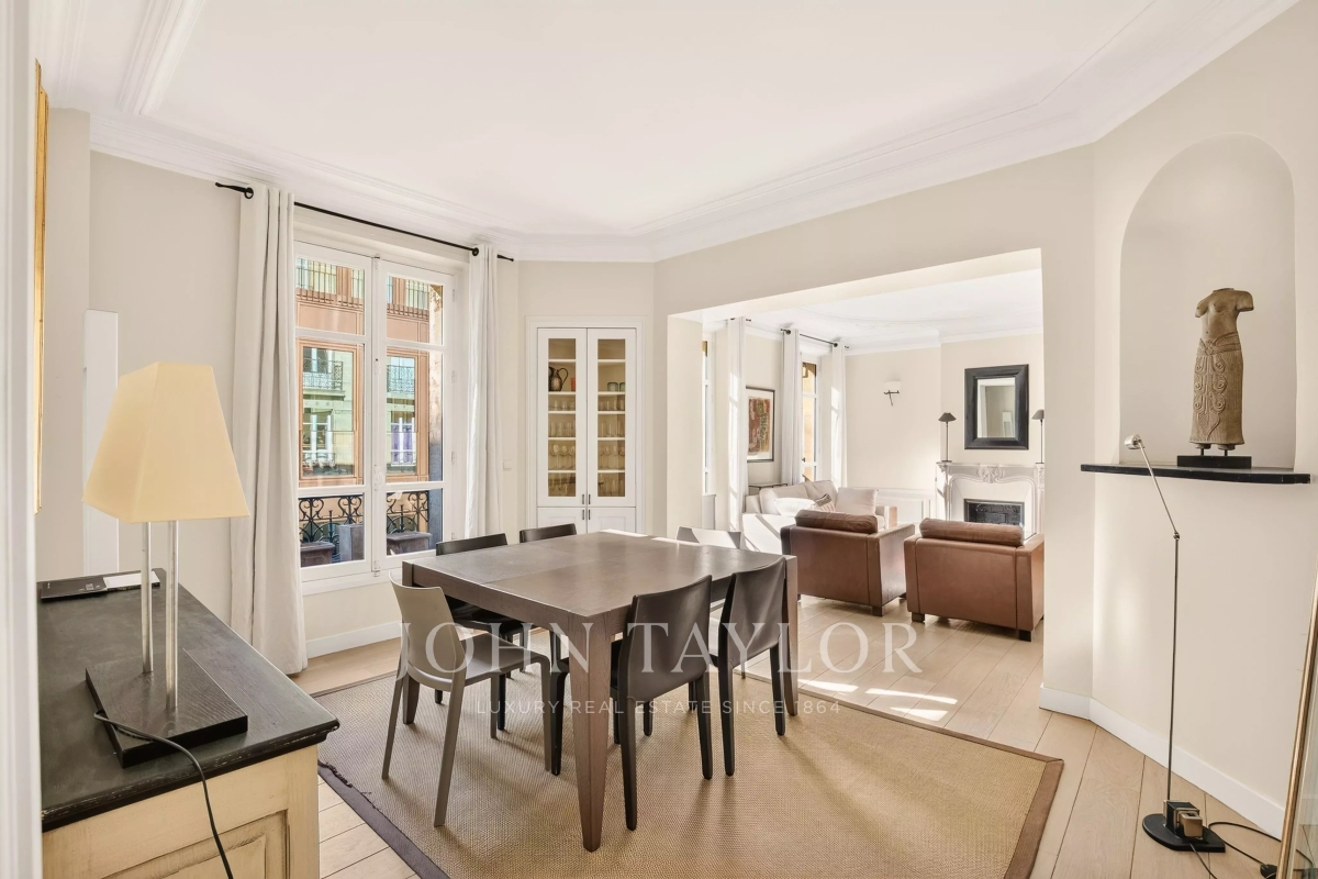 Luxury Apartment for sale in Paris 16ème, 935 000 €, Photo 3