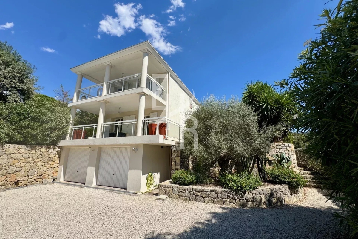 Luxury House for sale in Mougins, 895 000 €, Photo 4