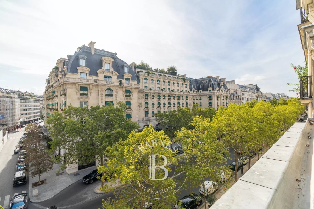 Luxury Apartment for sale in Paris 16ème, 2 850 000 €, Photo 2