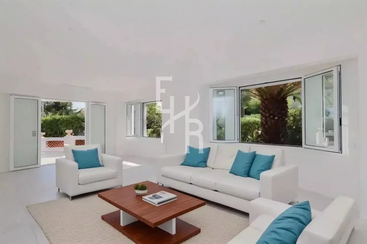 Maison de luxe à vendre à Antibes, 1 640 000 €, Photo 2
