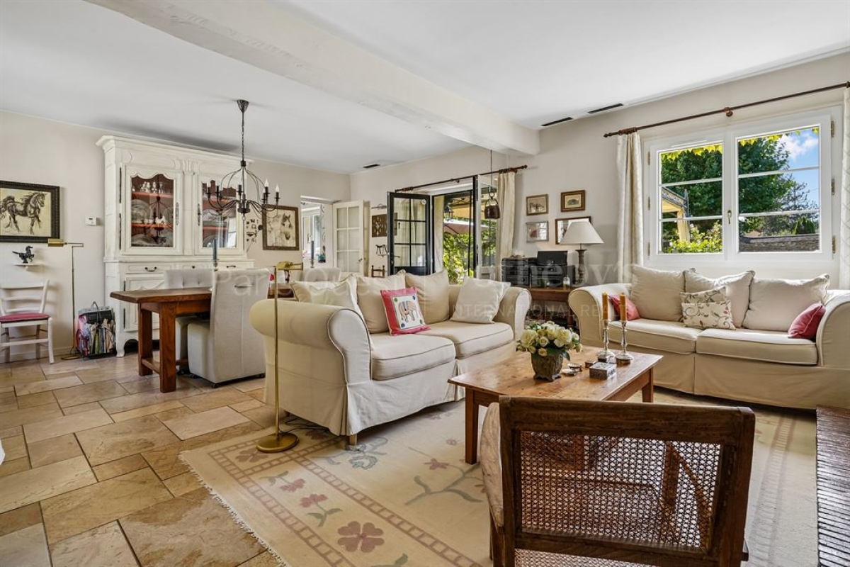 Maison de luxe à vendre à Poigny-la-Forêt, 1 500 000 €, Photo 3