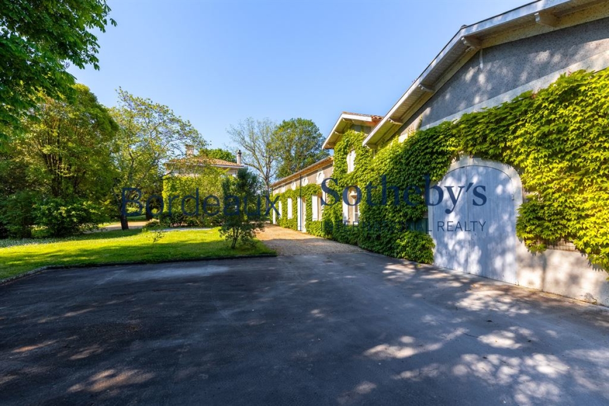Luxury House for sale in Bordeaux, 1 355 000 €, Photo 2
