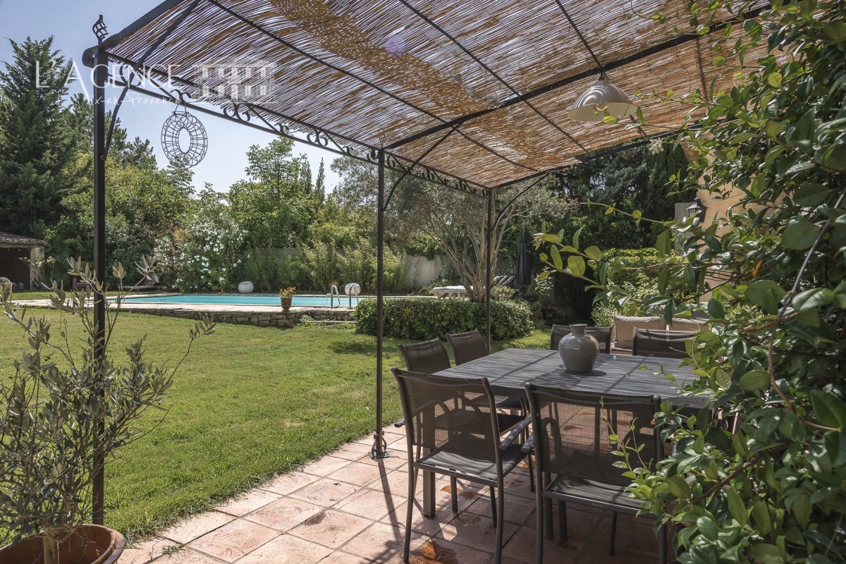 Maison de luxe à vendre à Aix-en-Provence, 815 000 €, Photo 3
