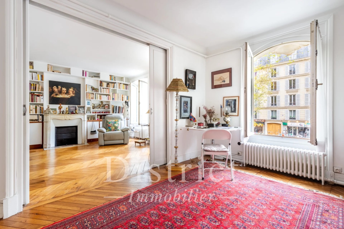 Luxury Apartment for sale in Paris 8ème, 540 000 €, Photo 3