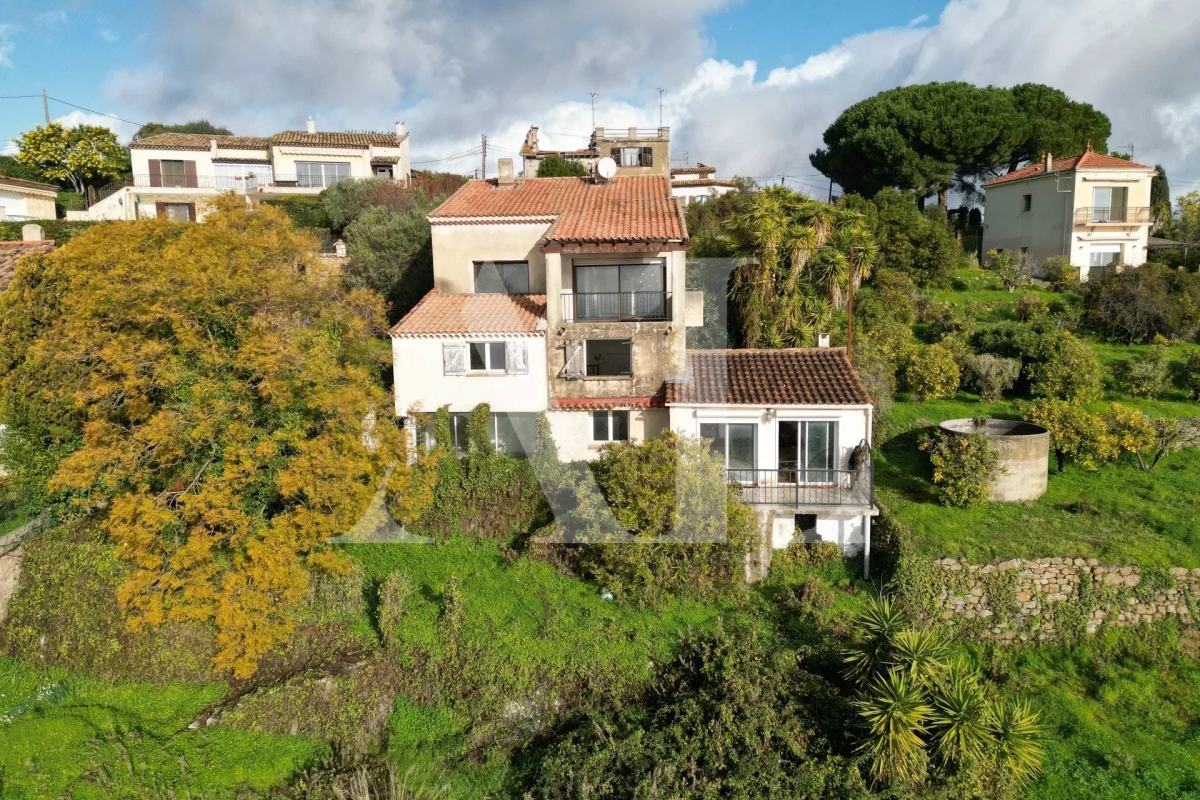 Maison de luxe à vendre à Le Golfe Juan, 1 200 000 €, Photo 2