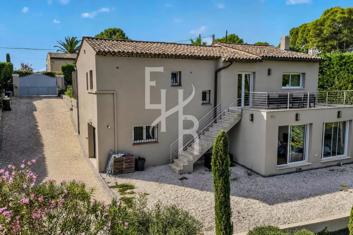 Maison de luxe à vendre à Mougins, 1 870 000 €, Photo 3