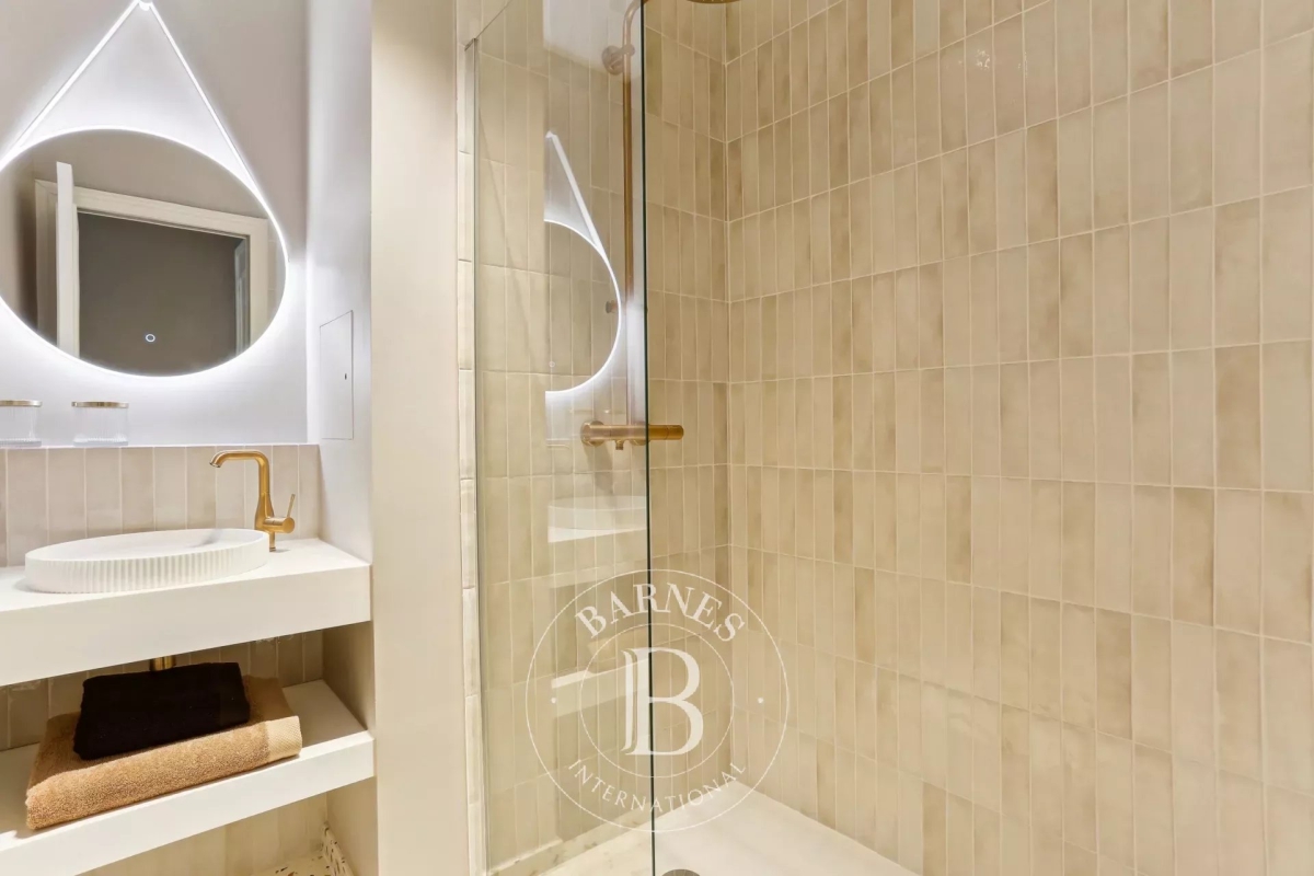 Luxury Apartment for sale in Paris 8ème, 1 165 000 €, Photo 4