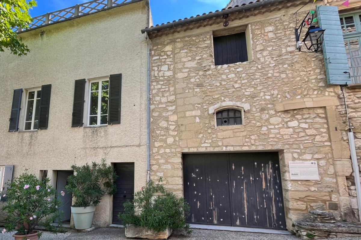 Maison de luxe à vendre à Venasque, 350 000 €, Photo 2