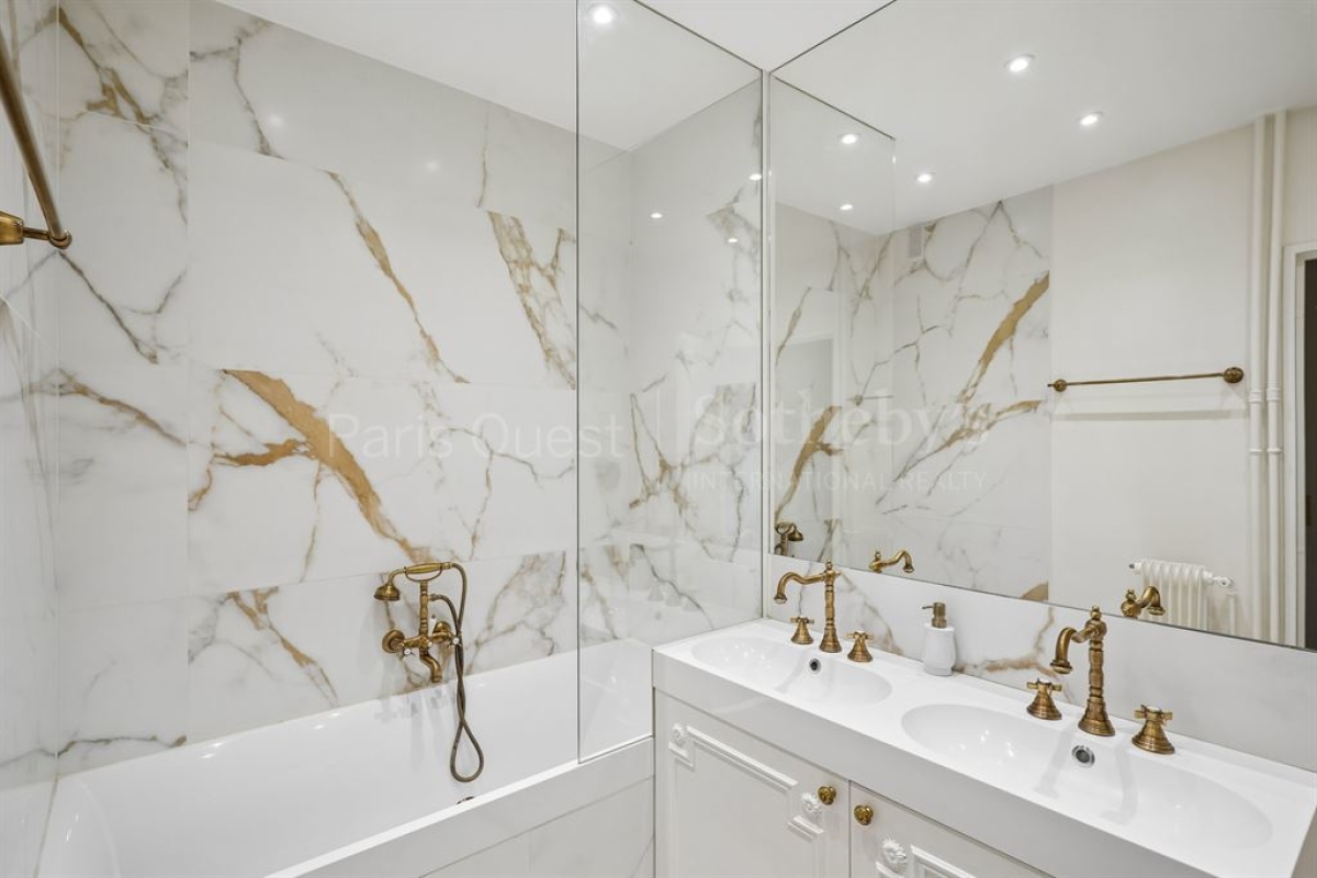 Luxury Apartment for sale in Paris 16ème, 2 100 000 €, Photo 2