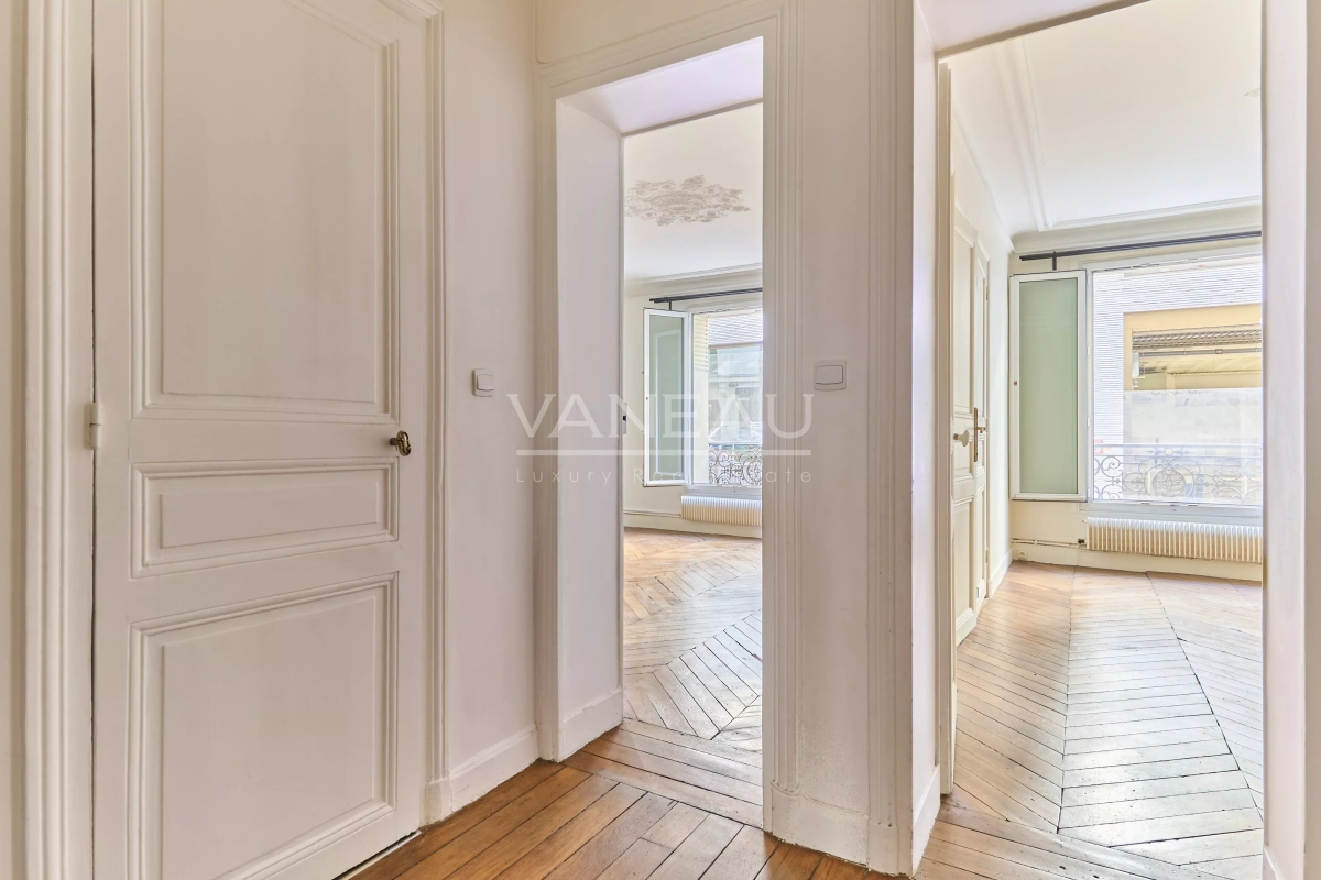 Luxury Apartment for sale in Paris 16ème, 640 000 €, Photo 5
