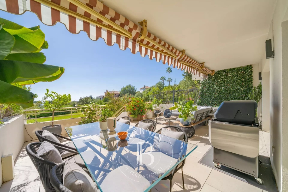 Appartement de luxe à vendre à Cannes, 975 000 €, Photo 1