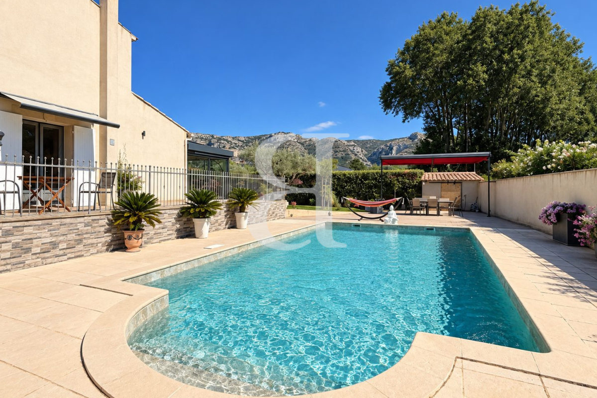 Luxury House for sale in L Isle-sur-La-Sorgue, 675 000 €, Photo 2