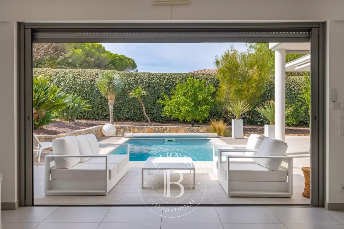 Maison de luxe à vendre à Saint-Raphaël, 1 490 000 €, Photo 2