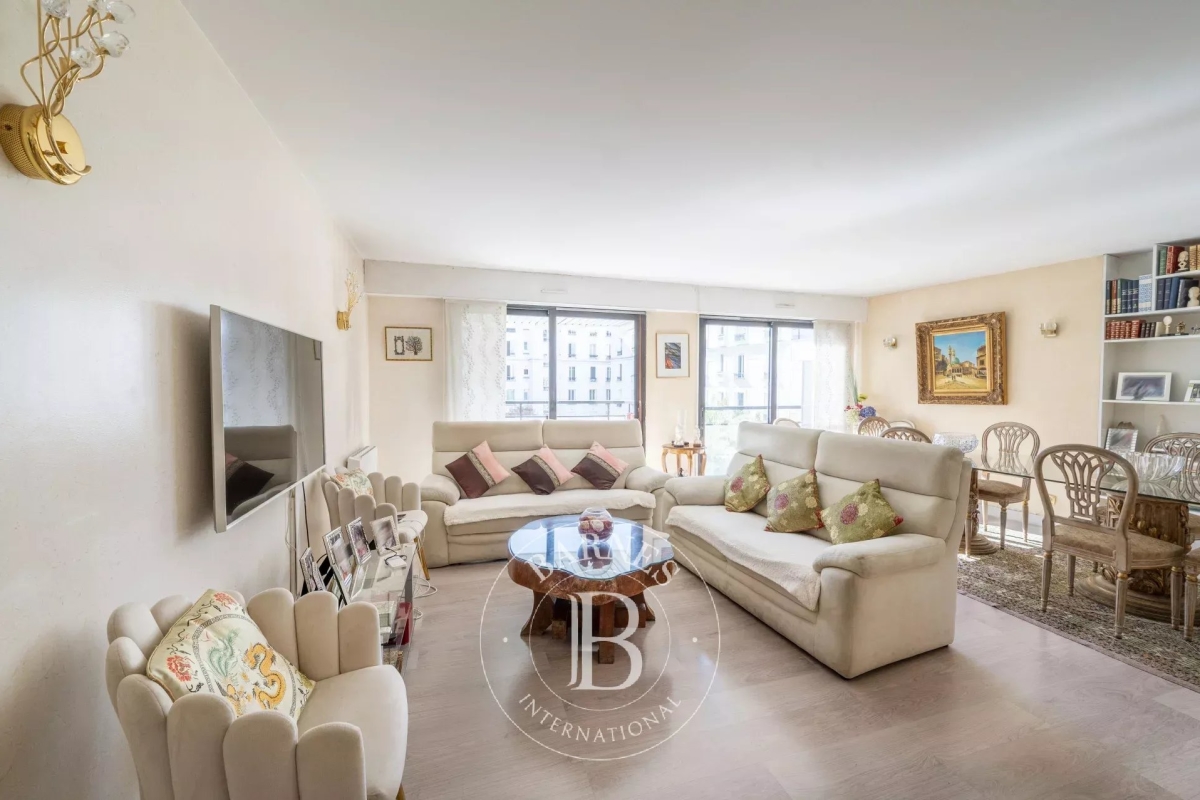 Luxury Apartment for sale in Levallois-Perret, 780 000 €, Photo 1