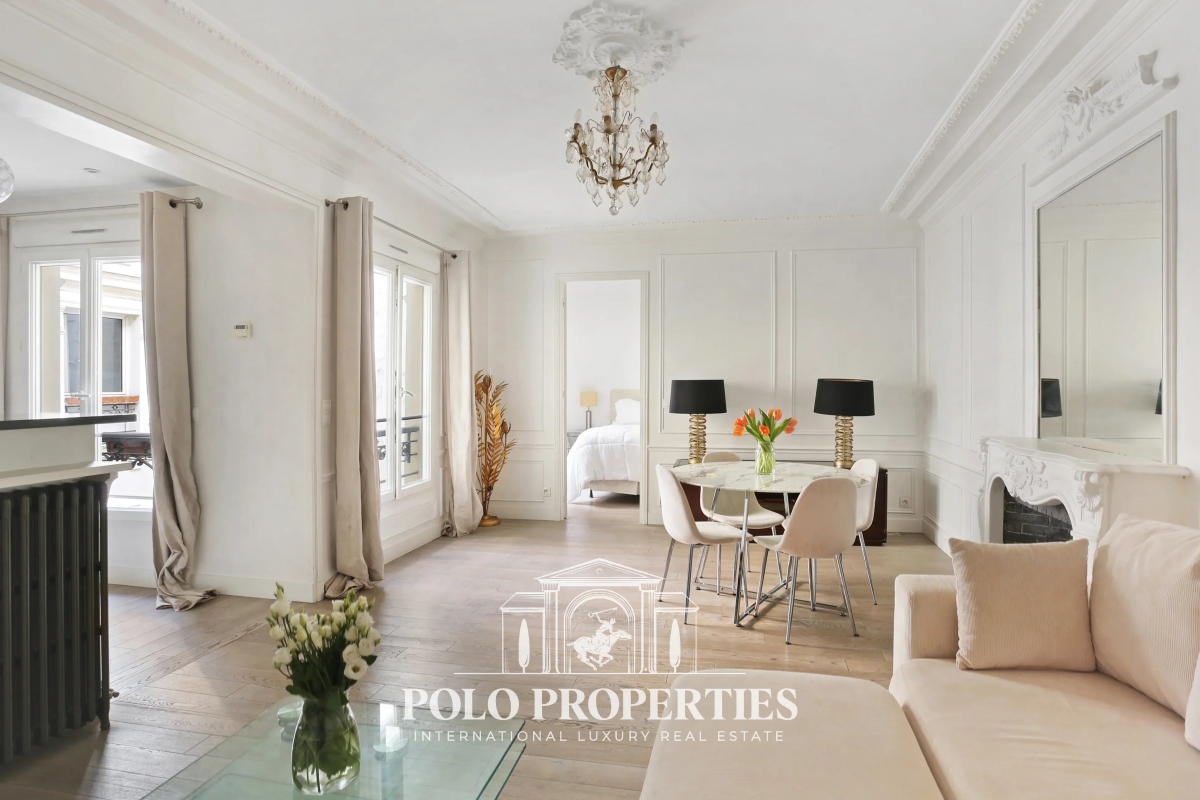 Luxury Apartment for sale in Paris 16ème, 799 000 €, Photo 1