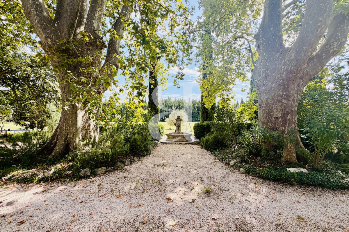 Maison de luxe à vendre à Verquières, 1 380 000 €, Photo 2