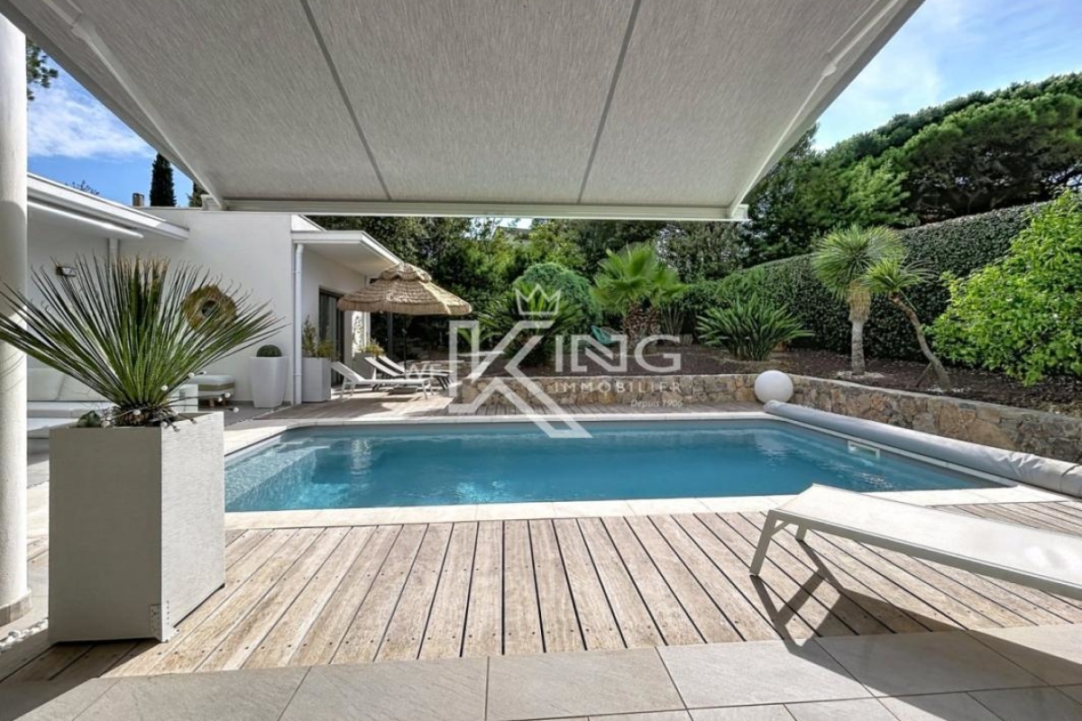 Maison de luxe à vendre à Saint-Raphaël, 1 490 000 €, Photo 3