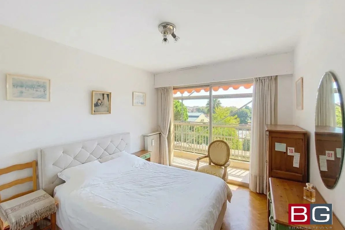Luxury Apartment for sale in Antibes, 499 000 €, Photo 5