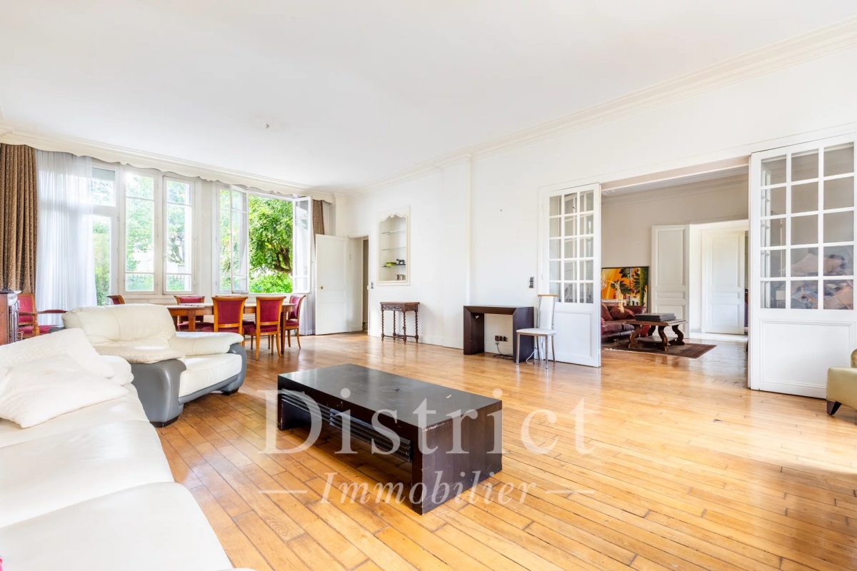 Luxury House for sale in Saint-Maurice, 3 675 000 €, Photo 2