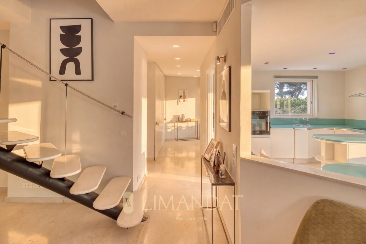Maison de luxe à vendre à Roquebrune-Cap-Martin, 1 500 000 €, Photo 2