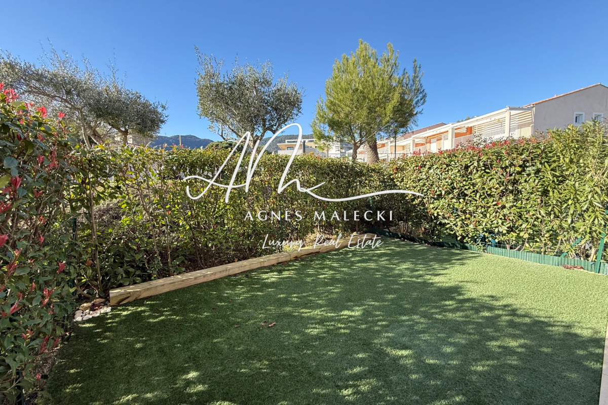 Appartement de luxe à vendre à Cavalaire-sur-Mer, 499 200 €, Photo 1