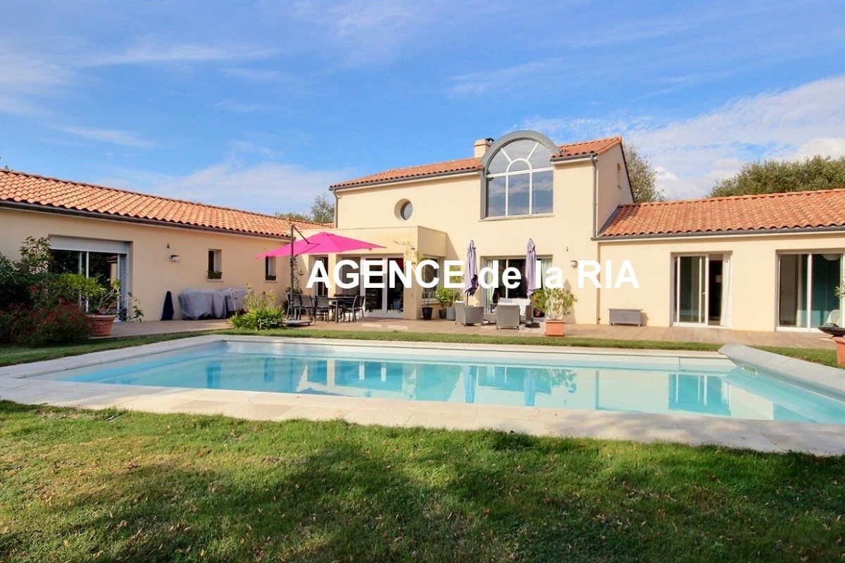 Maison de luxe à vendre à Pornic, 985 000 €, Photo 2