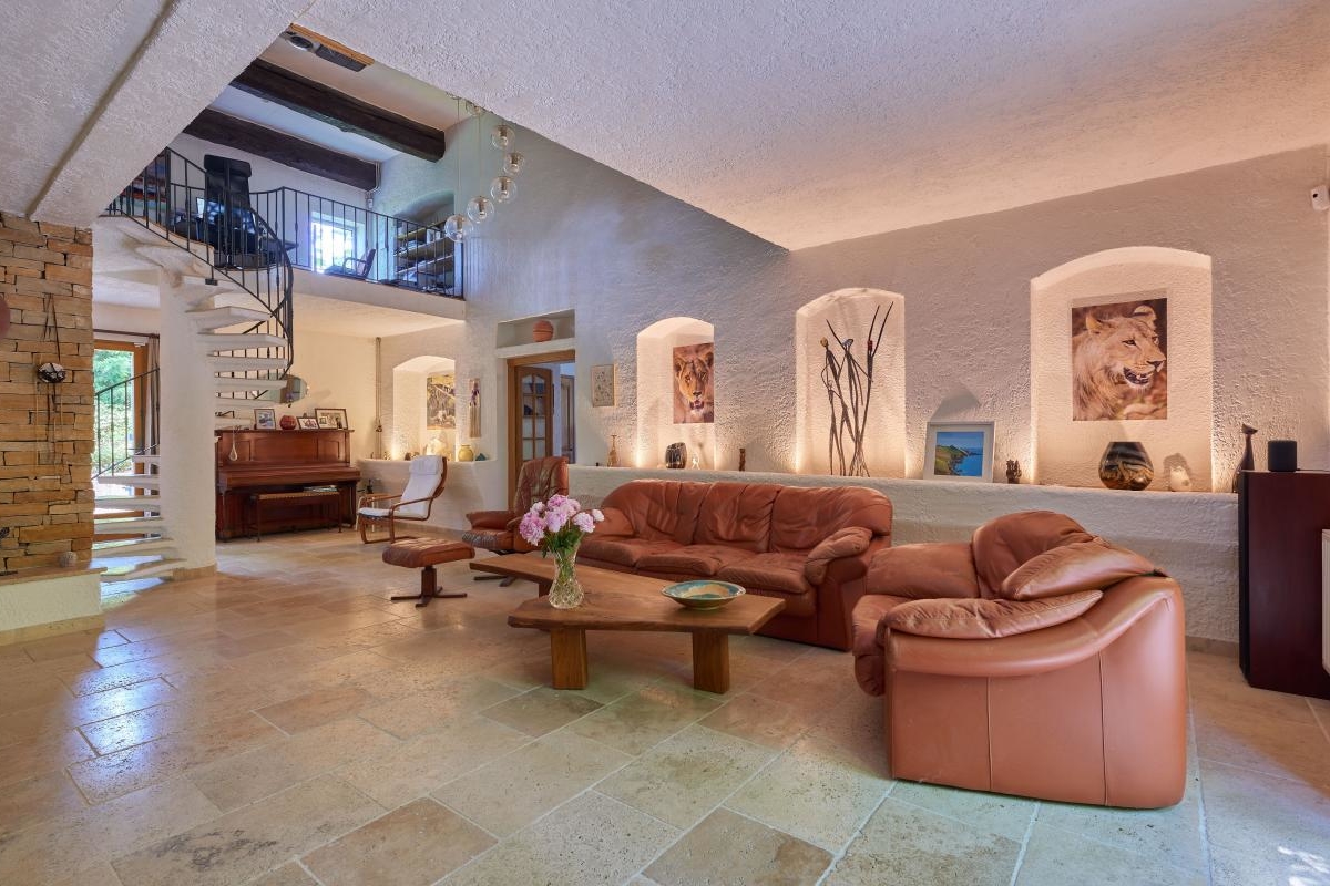 Maison de luxe à vendre à Manosque, 795 000 €, Photo 2