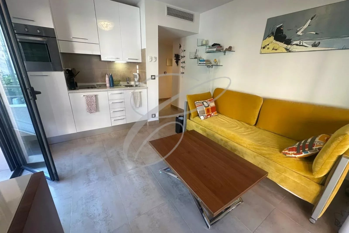 Luxury Apartment for sale in Menton, 350 000 €, Photo 3