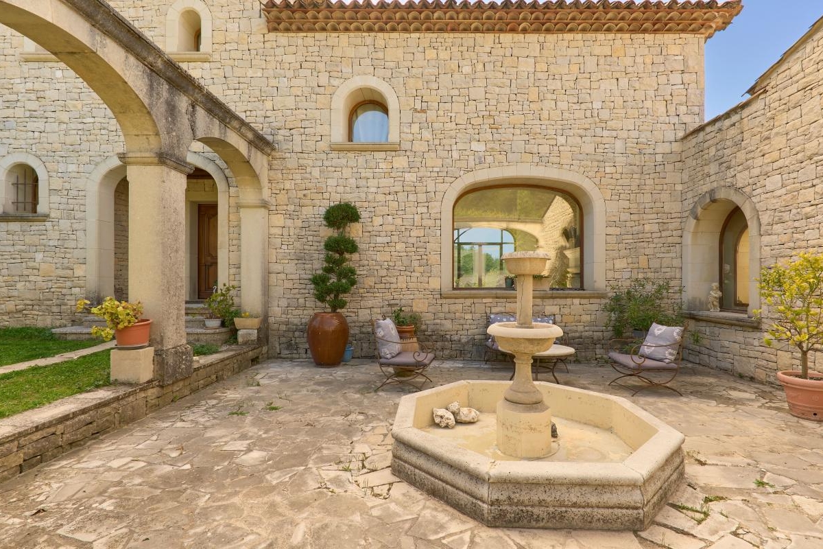 Maison de luxe à vendre à Saint-Michel-l'Observatoire, 795 000 €, Photo 3