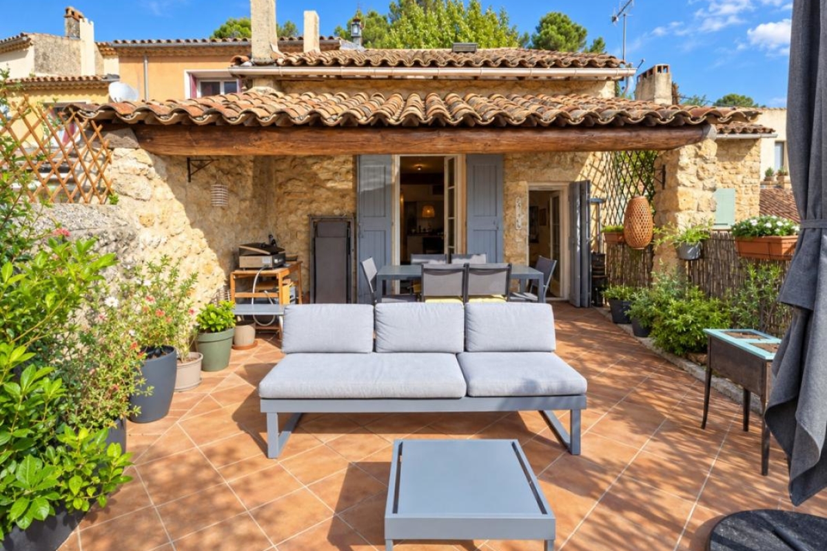 Maison de luxe à vendre à Rognes, 580 000 €, Photo 2