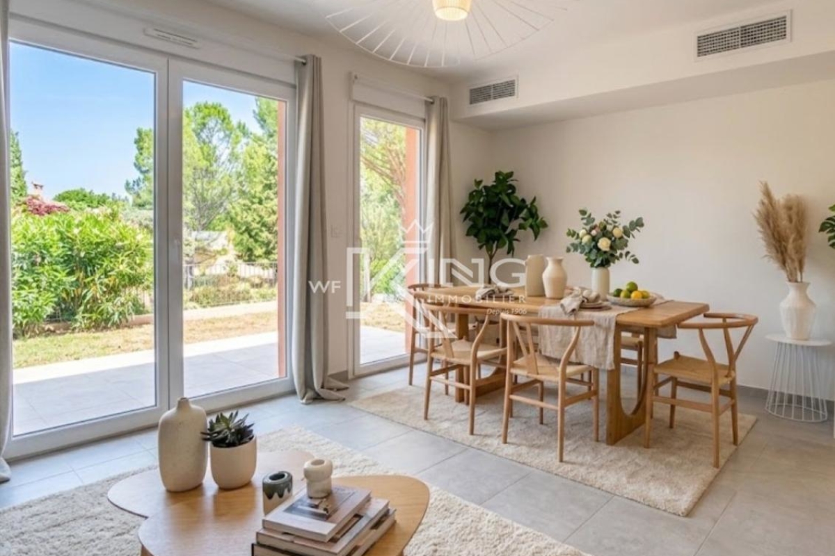 Maison de luxe à vendre à Cogolin, 449 000 €, Photo 3