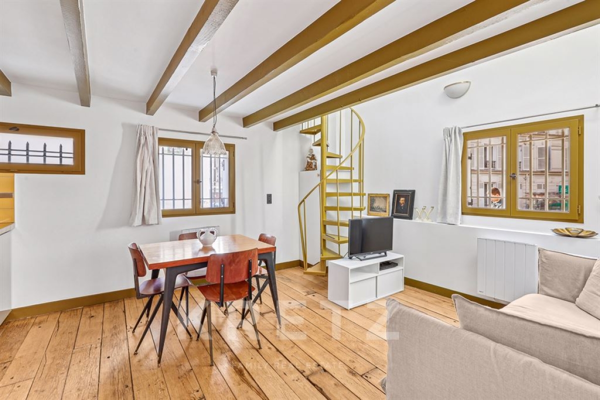 Luxury House for sale in Paris 18ème, 550 000 €, Photo 4