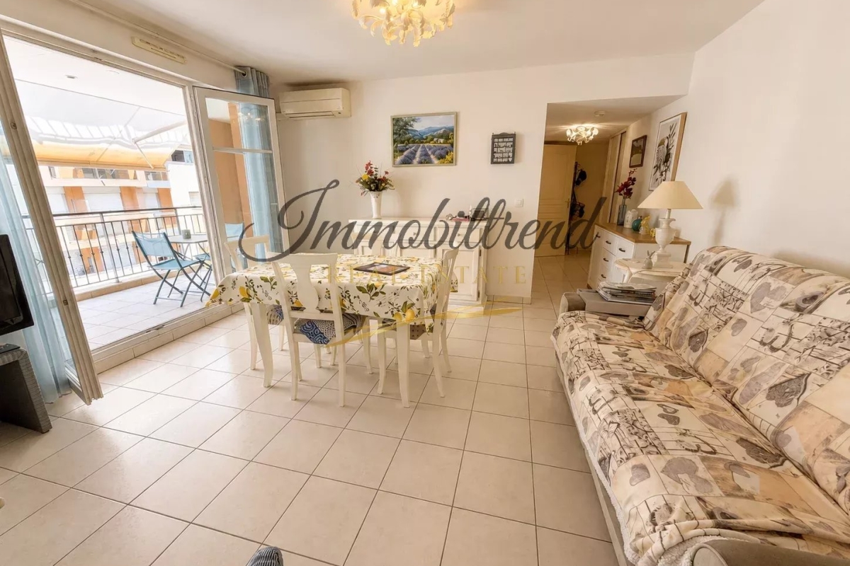 Luxury Apartment for sale in Menton, 428 000 €, Photo 1
