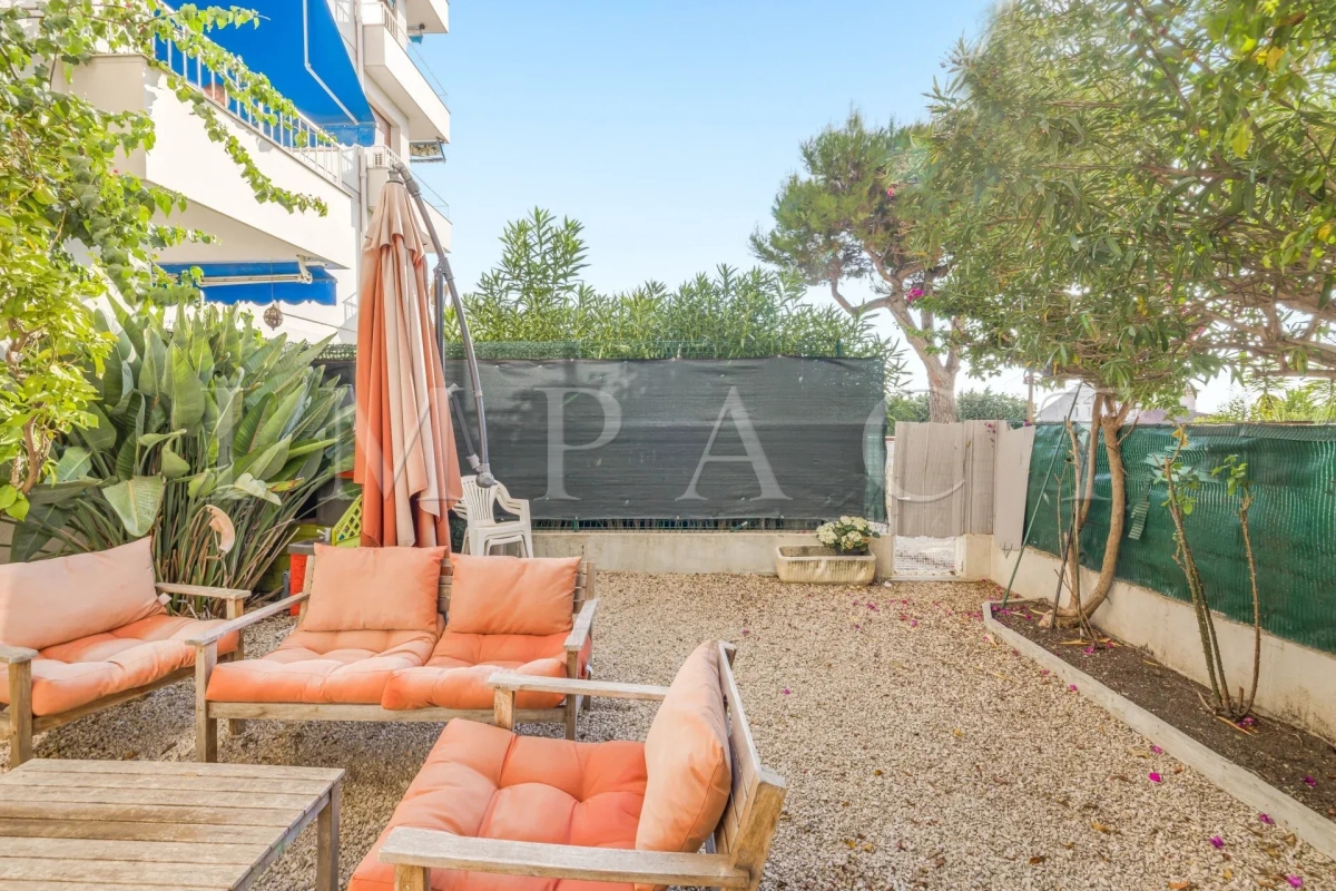 Luxury Apartment for sale in Le Cannet, 320 000 €, Photo 3