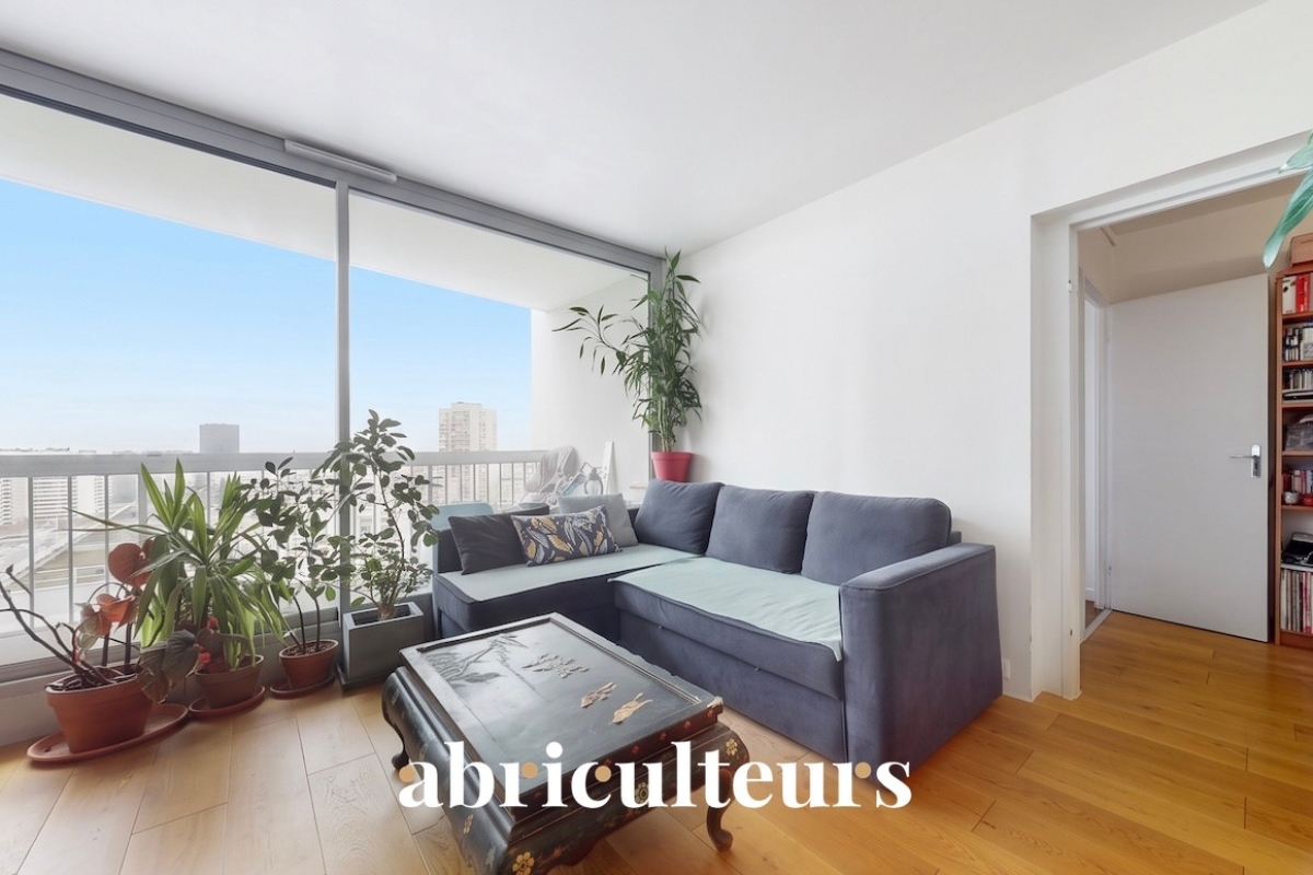 Luxury Apartment for sale in Paris 19ème, 549 000 €, Photo 2